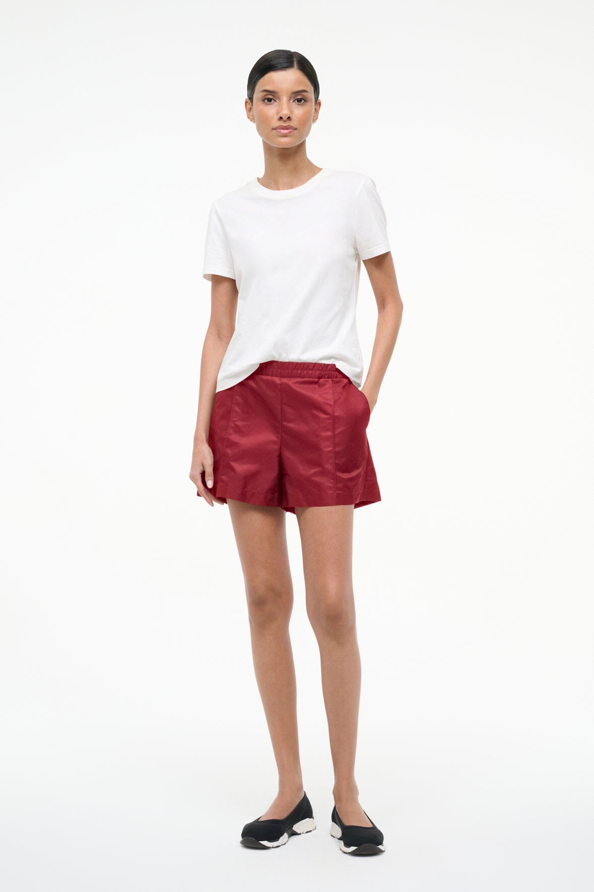 TAURUS SHORT | DEEP RED