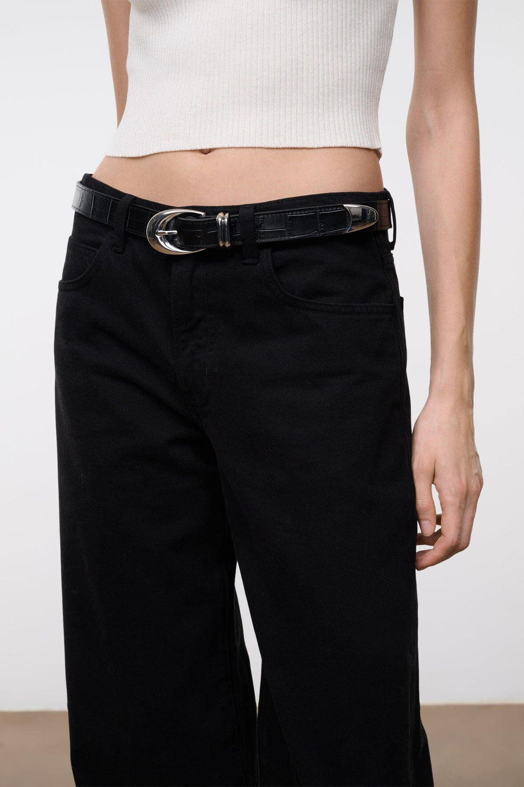 MOON BUCKLE BELT | BLACK CROCO