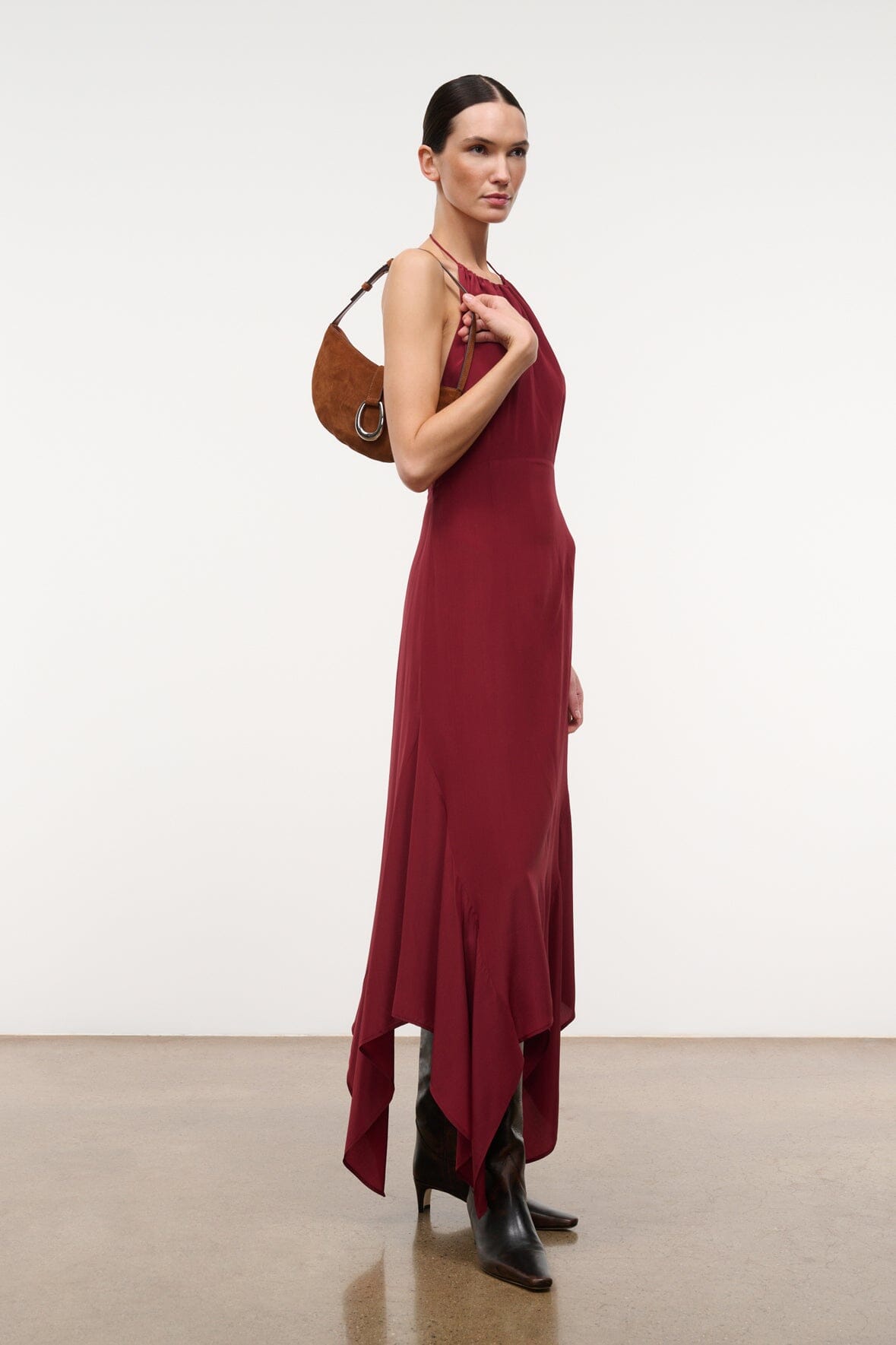 HARLOW CRESCENT SHOULDER BAG | TABAC