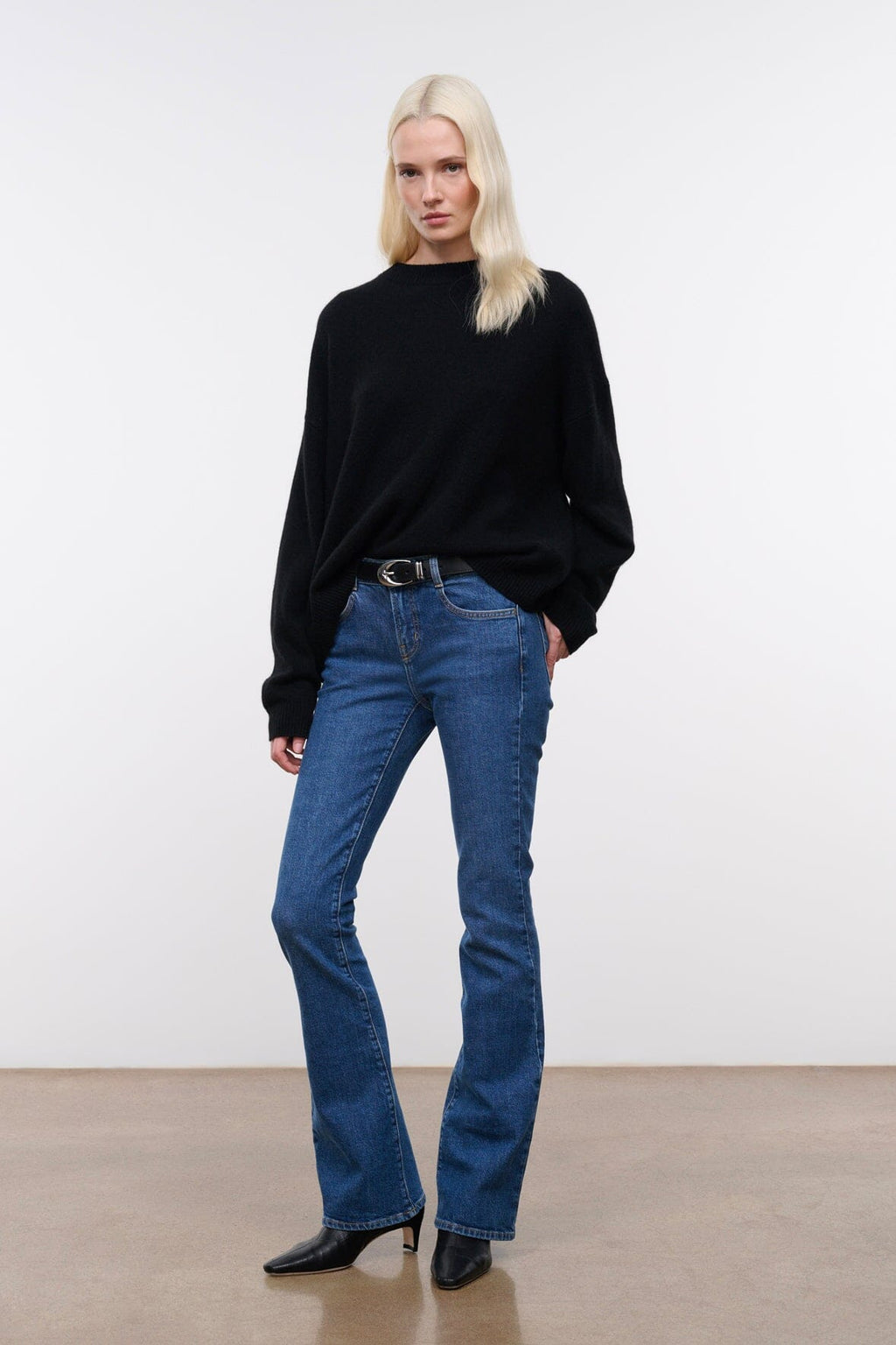 KYLE STRETCH FLARE JEAN | STONE BLUE
