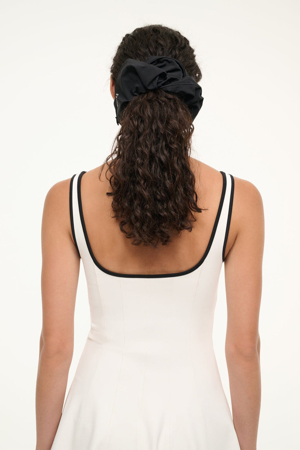 GORGE SCRUNCHIE | BLACK
