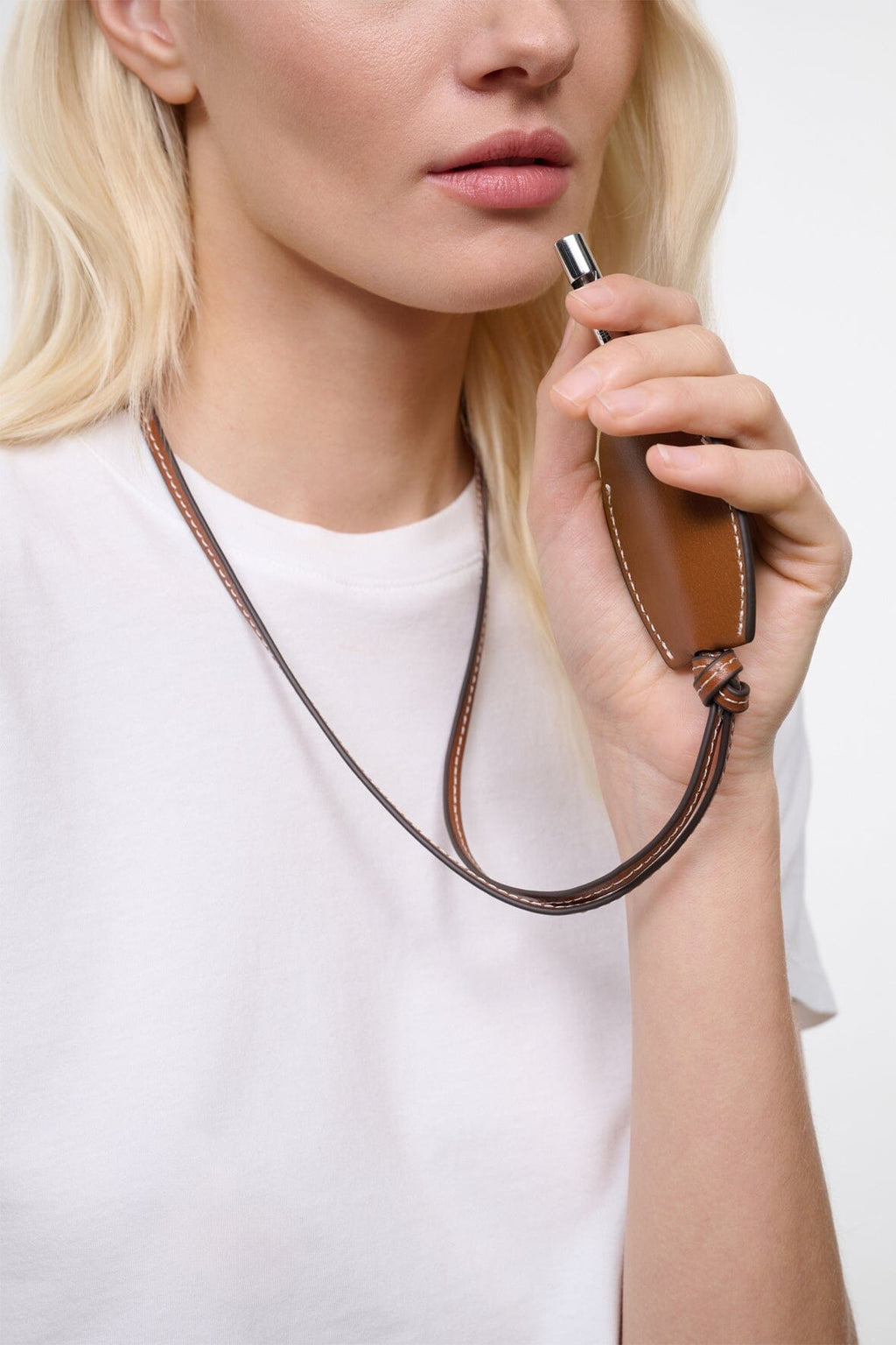 MOON WHISTLE | TABAC