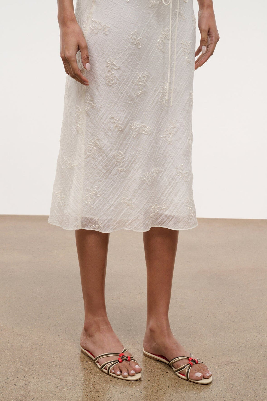 CARRIE SANDAL | CREAM RED ROSE