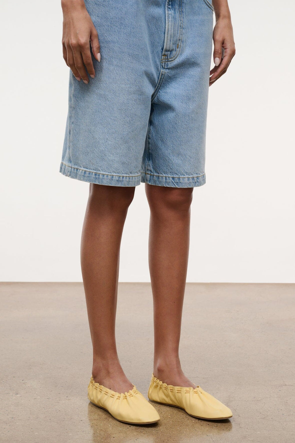 RUE FLAT | BUTTER