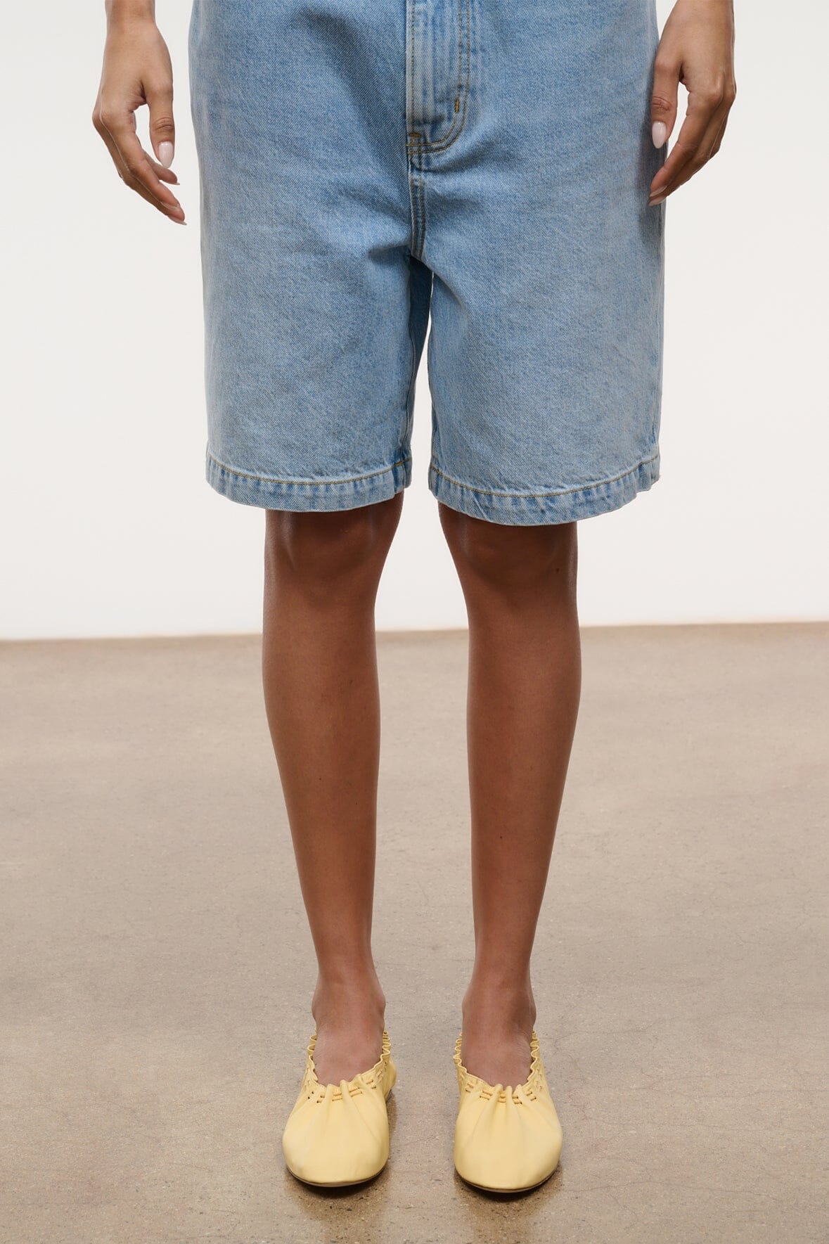 RUE FLAT | BUTTER