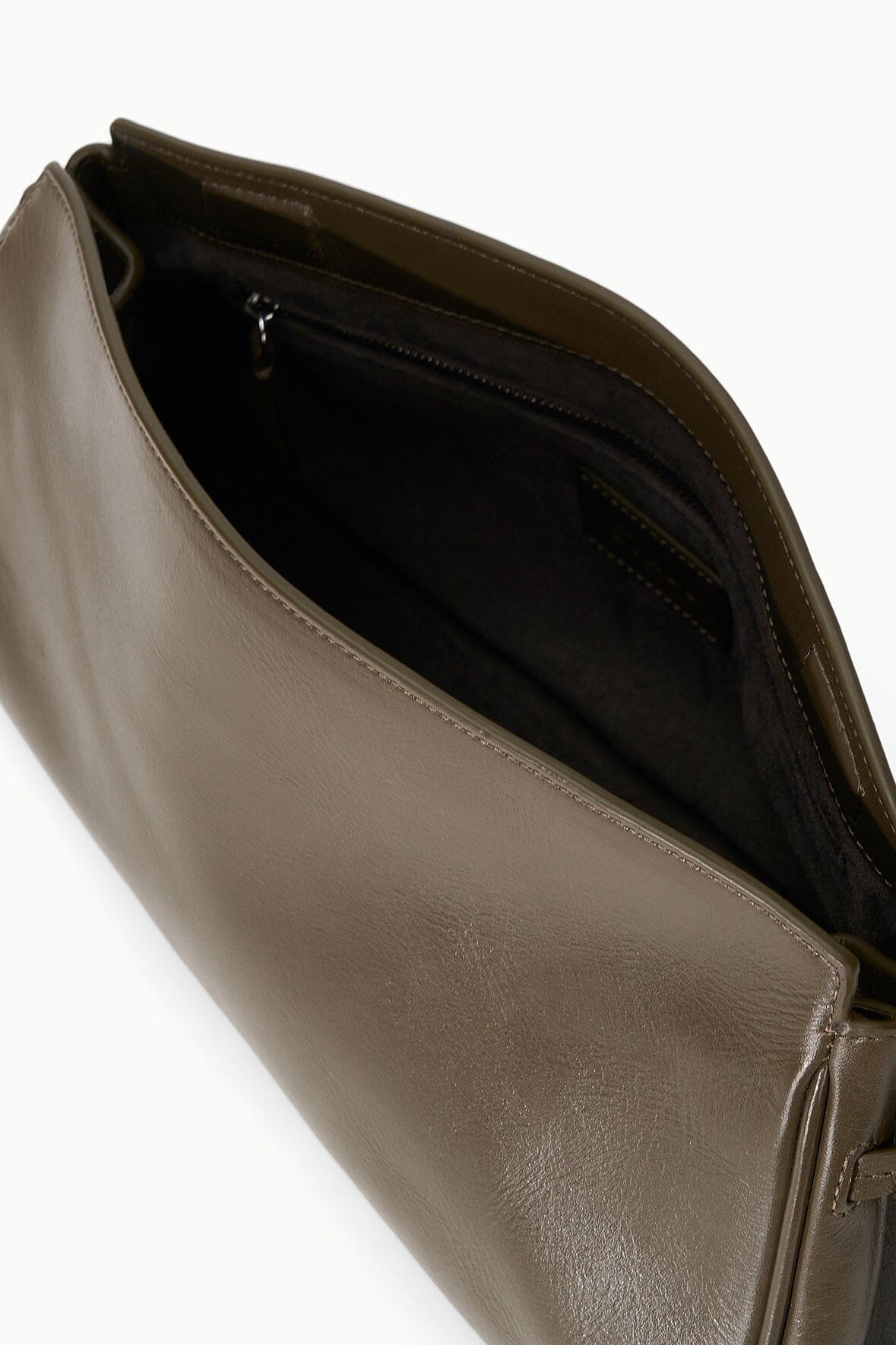 MAUDE SOFT CLUTCH | TRUFFLE